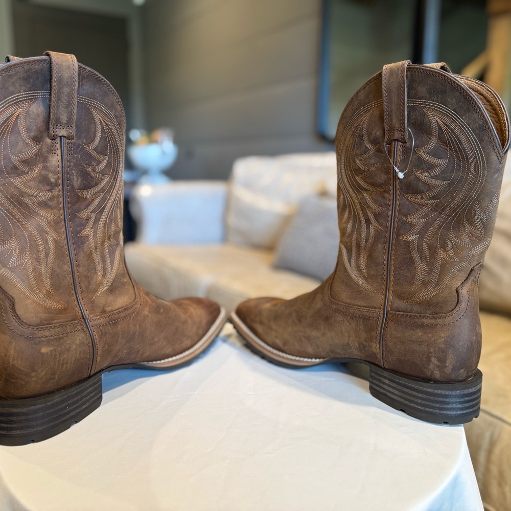 Ariat Distressed Brown Hybrid Rancher Western Boot, Like New, See Flaw Details - Picture 7 of 9